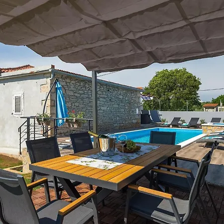 Vakantiehuis Imela Pula