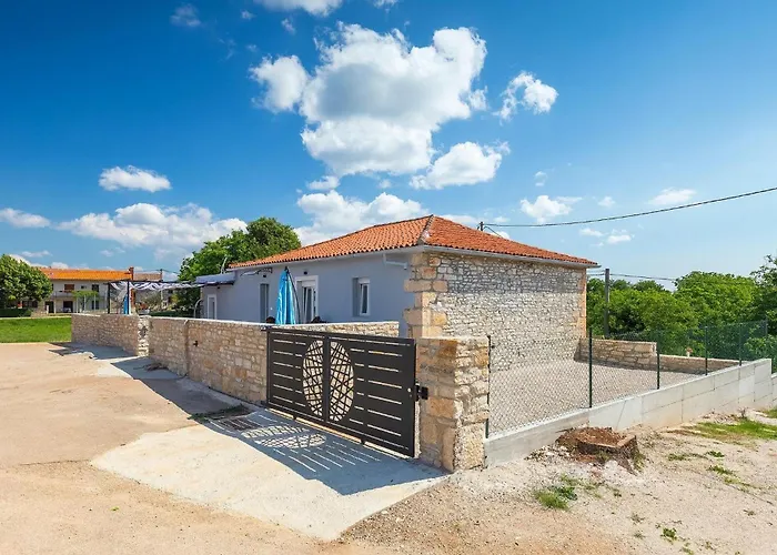 Semesterbostad Imela Pula